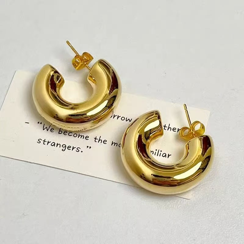 Elegant Round Gold Earrings – Timeless Style for Every Occasion